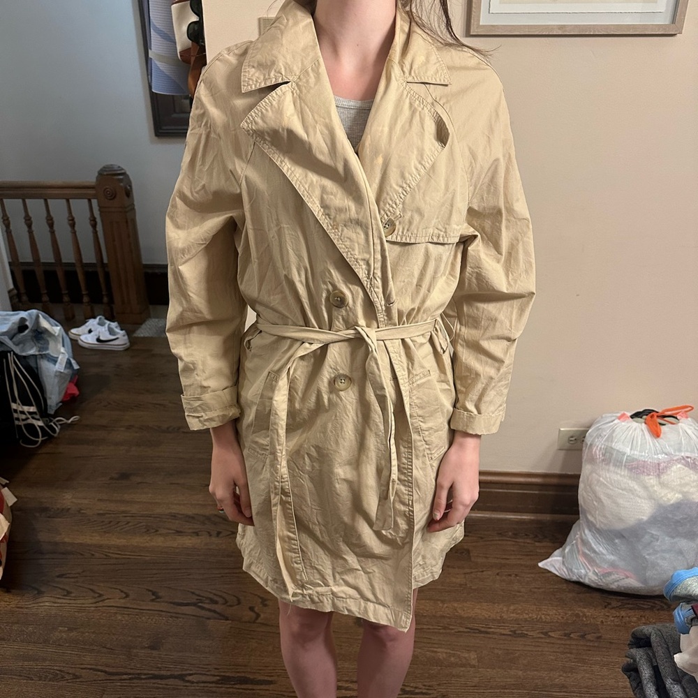 Women’s Nordstrom bp tan trench coat size XS with buttons and waist tie